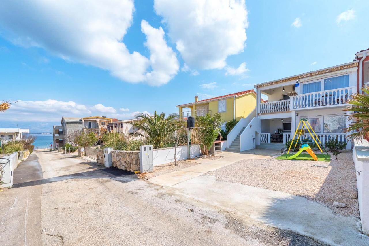 Apartment Tema Vir Exterior foto