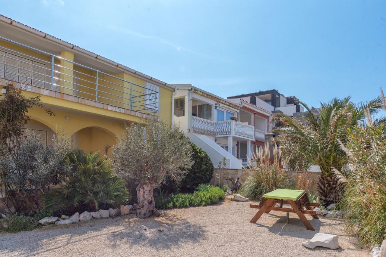 Apartment Tema Vir Exterior foto